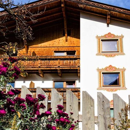 Pension Schneider Neustift im Stubaital Exterior photo