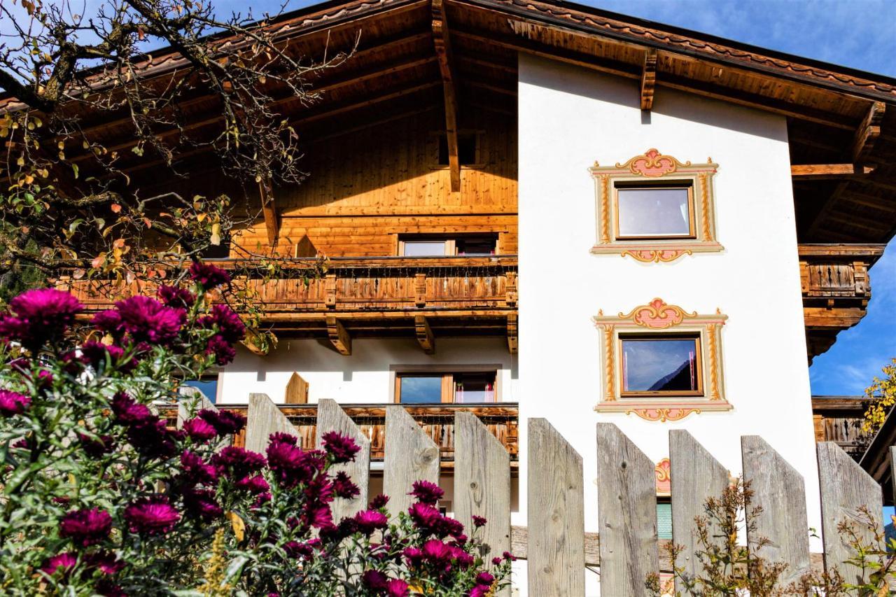 Pension Schneider Neustift im Stubaital Exterior photo